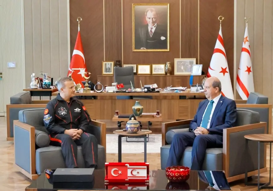 Президент Татар принял первого турецкого астронавта