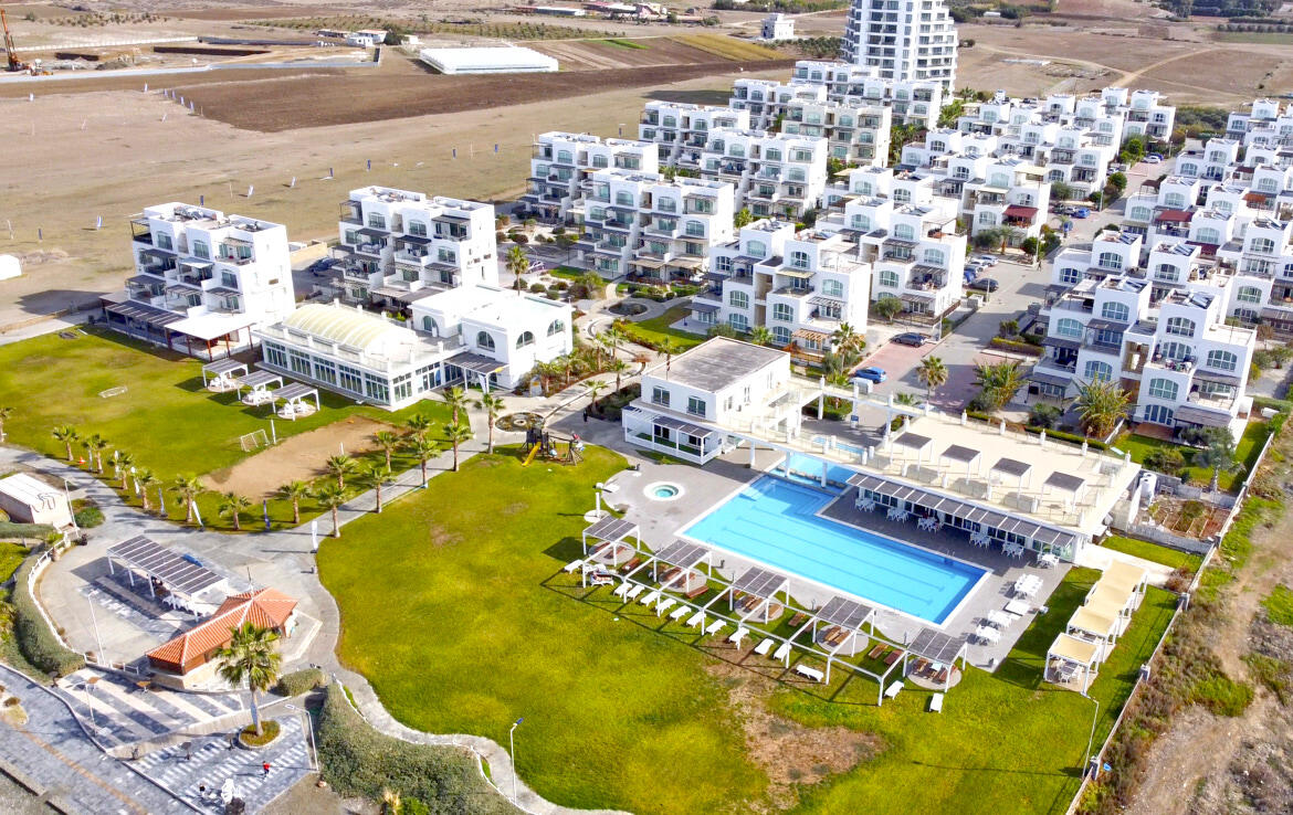 Апартаменты 3+1 в Aphrodite Beach Resort на берегу моря