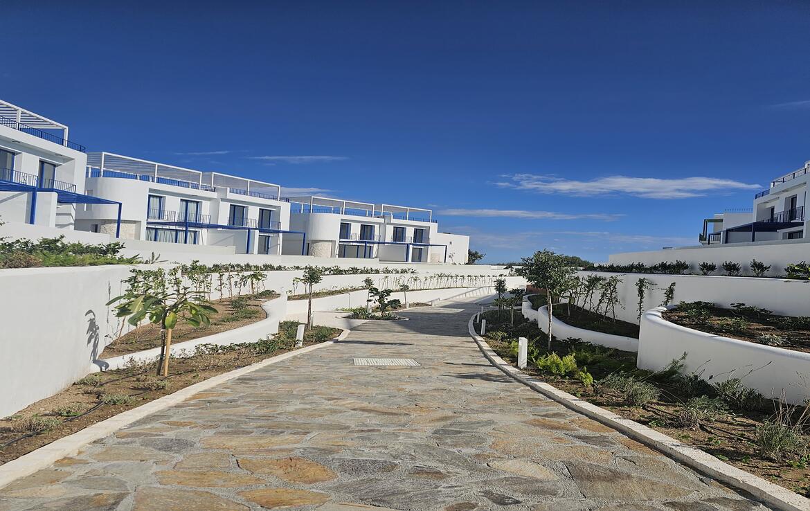 Готовые апартаменты у моря в Лапте