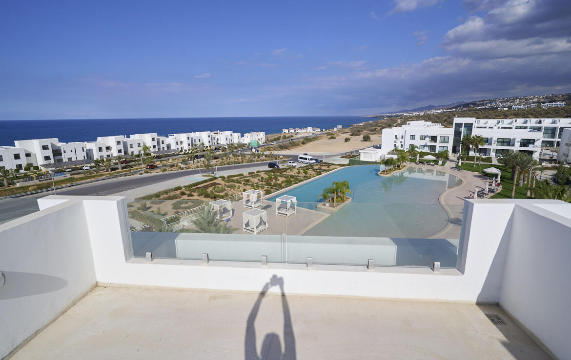 Апартаменты 2+1 с террасой на крыше в Sun Valley Cove Garden
