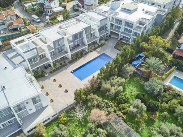 Квартира с садом в Гирне в COLESIUM COURT 