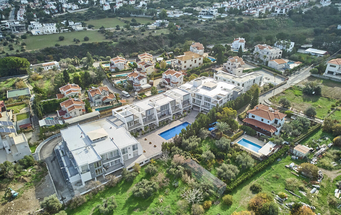 Квартира с садом в Гирне в COLESIUM COURT 