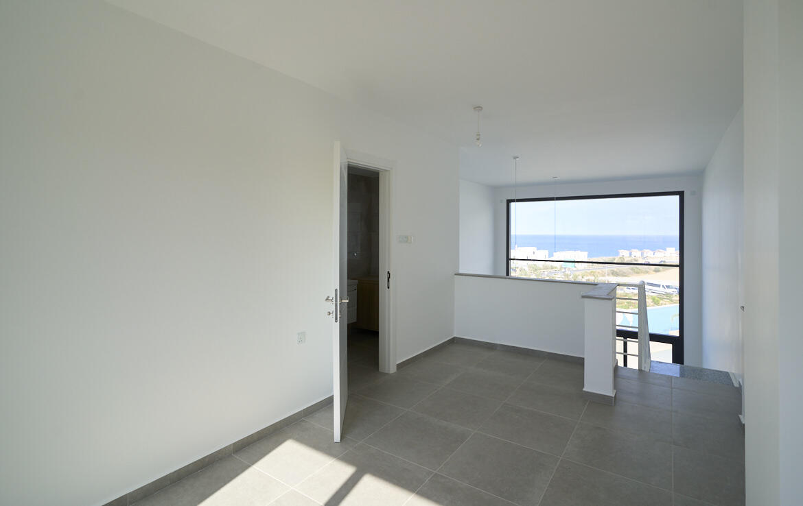 Апартаменты 2+1 с террасой на крыше в Sun Valley Cove Garden