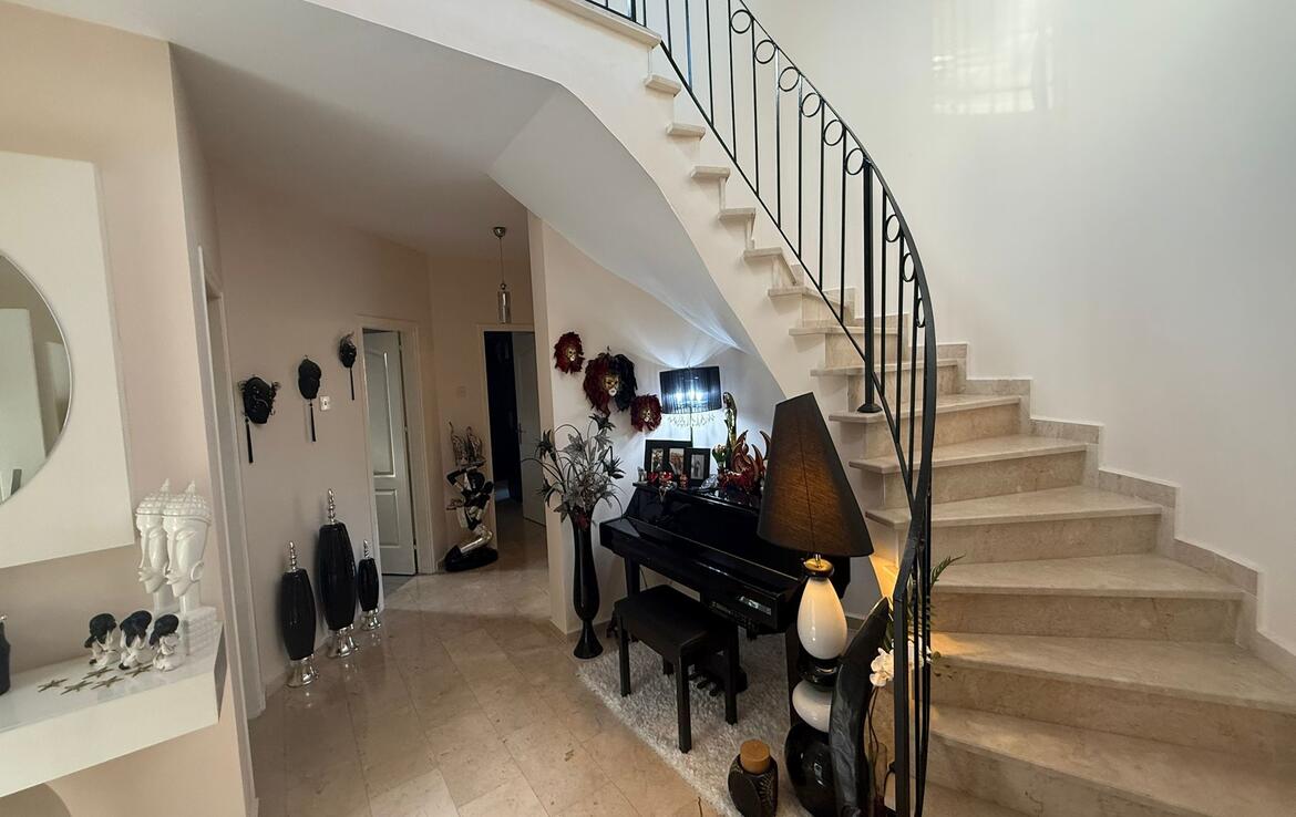 Невероятно красивое бунгало 3+2 в Каршияке