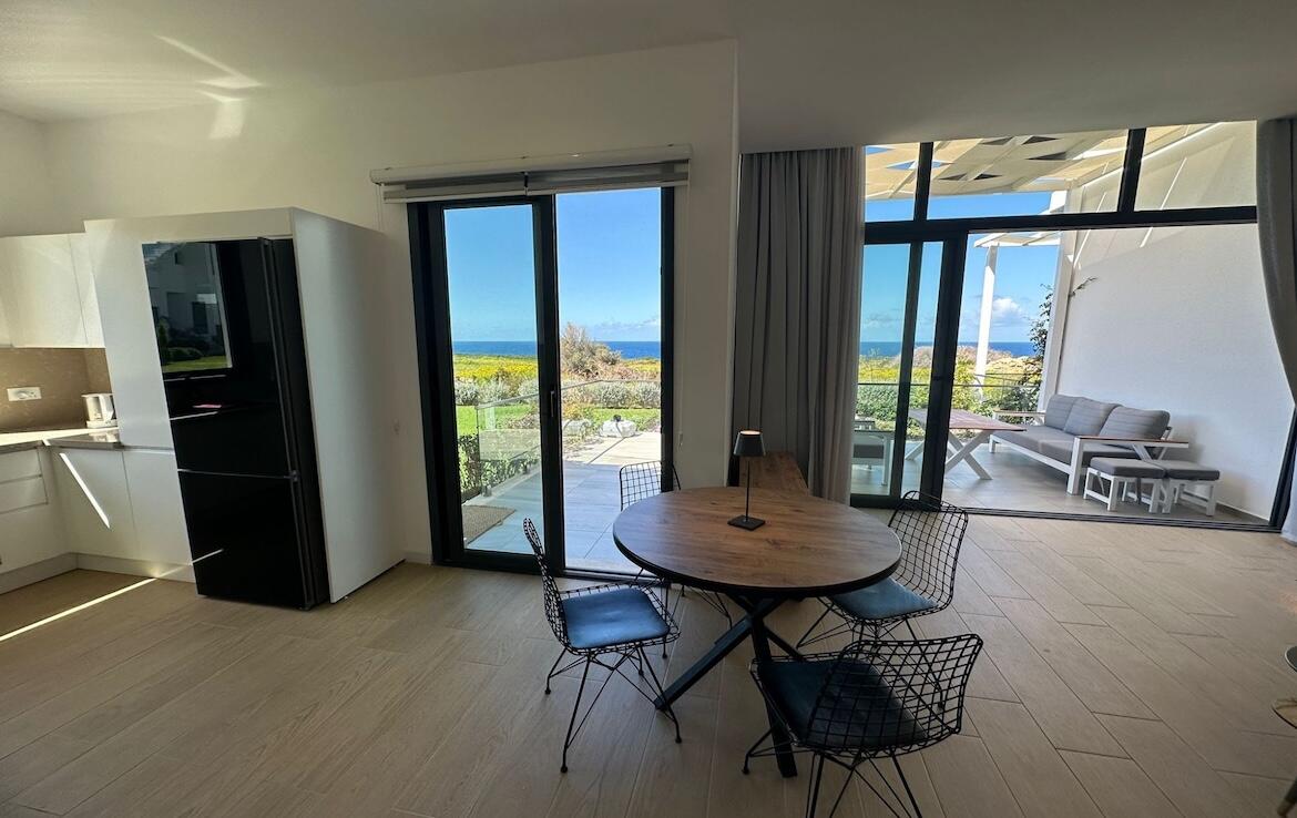 Апартаменты 2+1 на берегу моря в комплексе The Resort