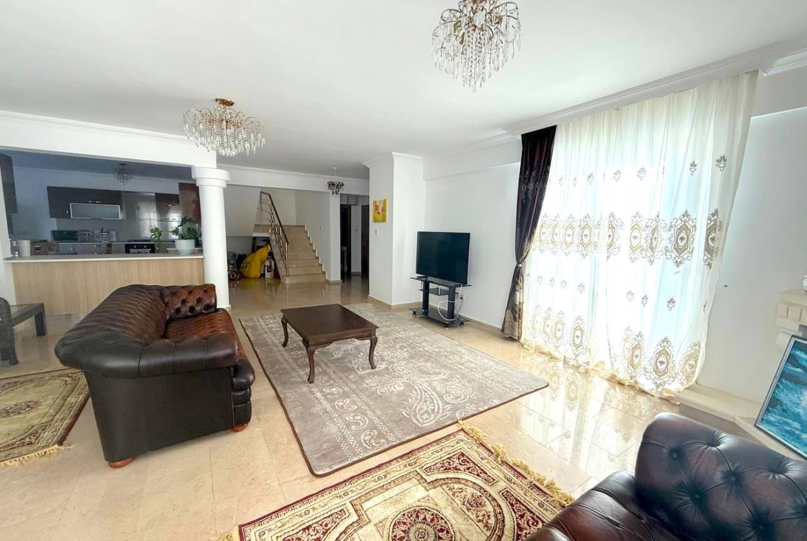 Аренда просторной виллы 4+1 в Алсанджаке